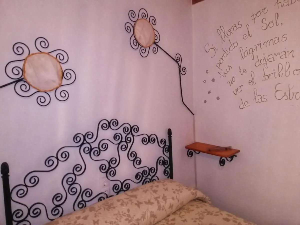 Casa Proyecto Pepe Bravo Bed and Breakfast Alozaina