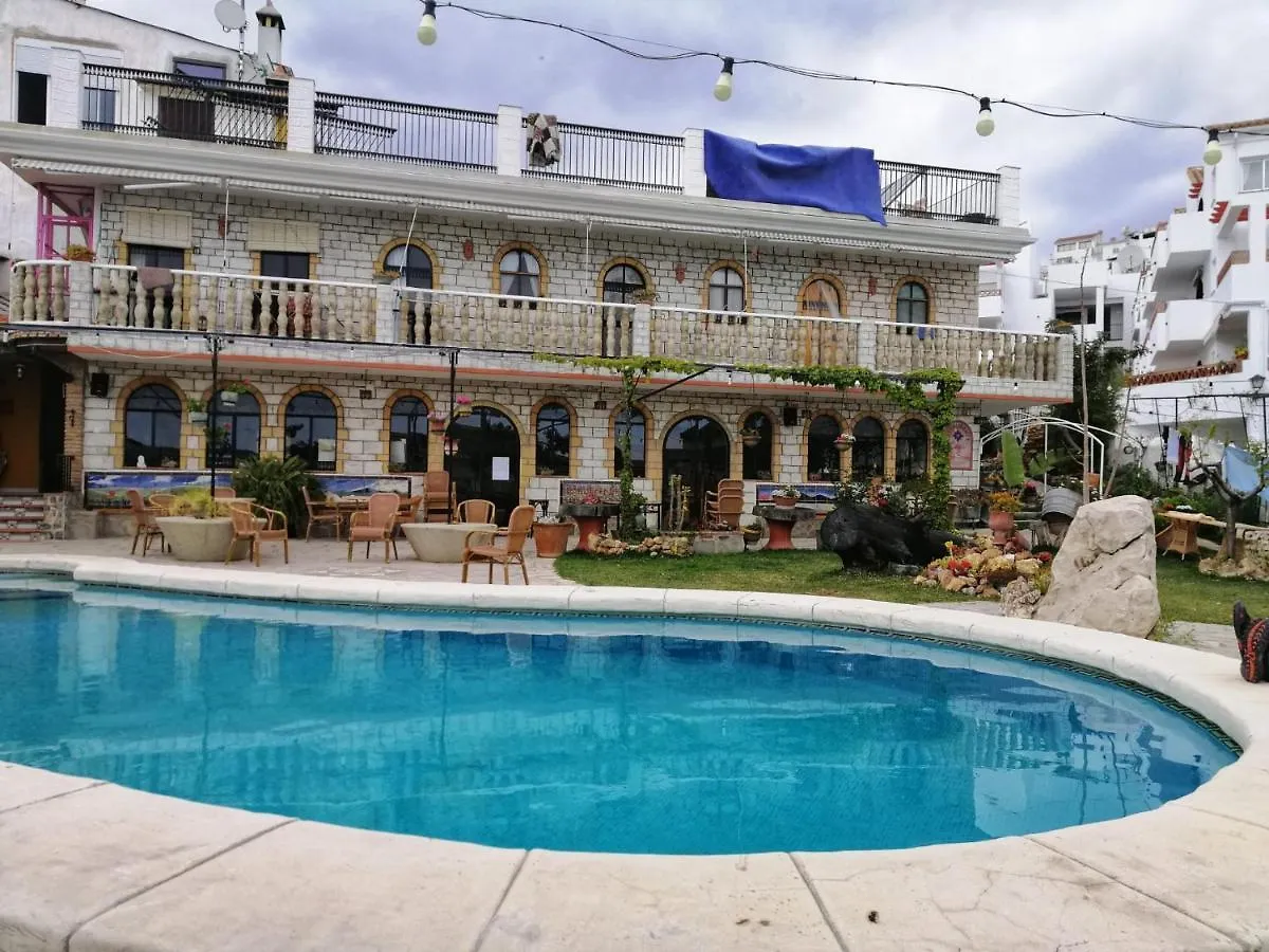 Casa Proyecto Pepe Bravo Bed and Breakfast Alozaina