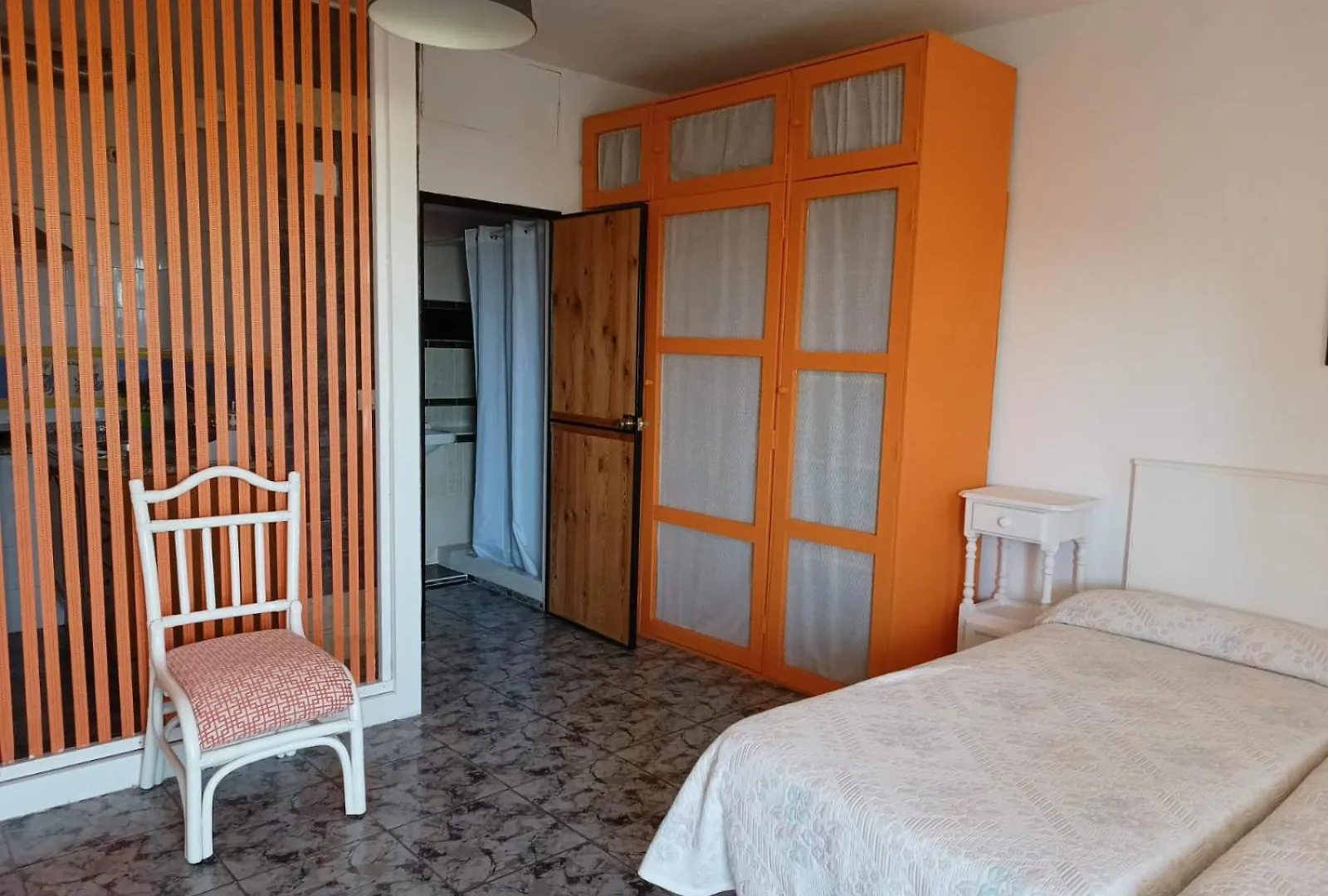 Casa Proyecto Pepe Bravo Bed and Breakfast Alozaina Spanien